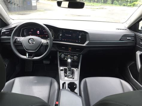 2019 Volkswagen Jetta: 74 Interior Photos | U.S. News