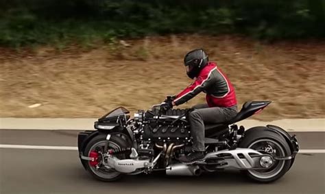 lazareth’s flying motorcycle goes from road to sky in 60 seconds