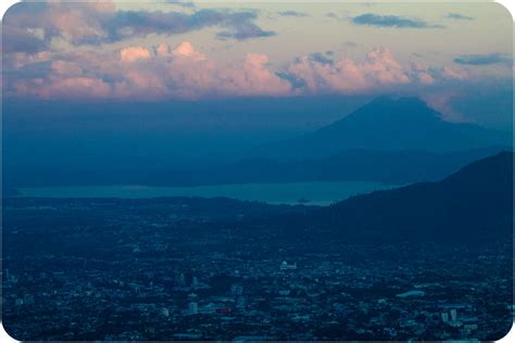 Vista panorámica de San Salvador Capital de El Salvador | Flickr