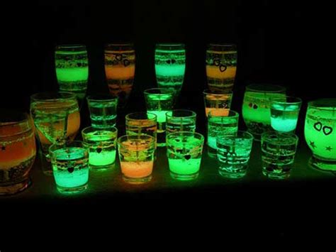 10 Glow In The Dark Tricks That Will Make Your Place Look Trippy