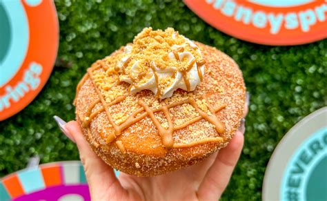 REVIEW: Pumpkin Spice is Still Alive and Well in Disney Springs - MickeyBlog.com