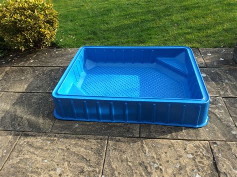 Sandpit / Paddling Pool of rigid poly/plastic construction | in Amersham, Buckinghamshire | Gumtree