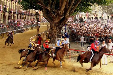 Palio di Asti | Siena italy, Italy aesthetic, Asti