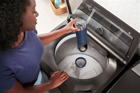 Lint rollers, be gone! Maytag’s new washer-dryer is taking up pet hair | Unique Pet Facts