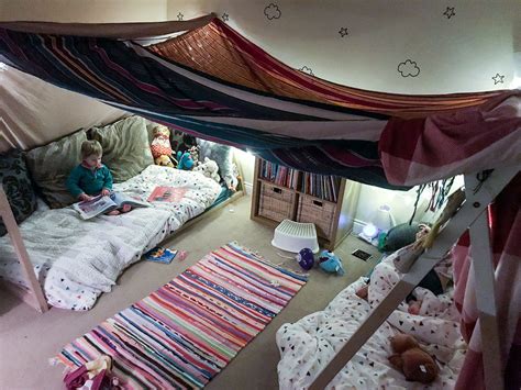 Why Blanket Forts are Amazing! - Super Simple