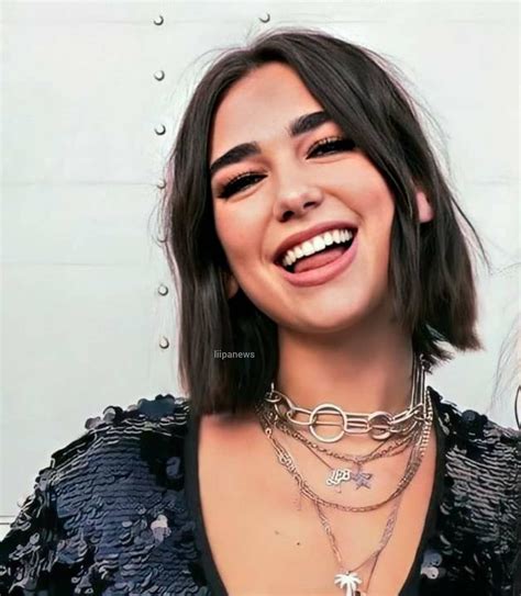 Dua Lipa🇽🇰 on Instagram: “her smile😭 follow me @liipanews for more ...