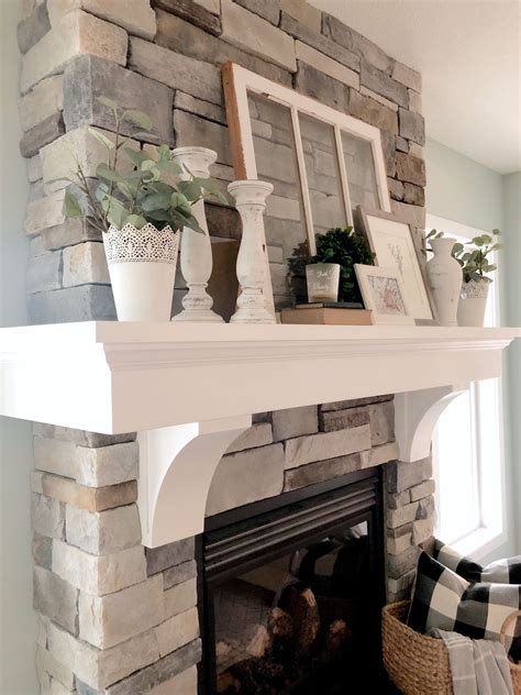 30+ Winter Fireplace Mantel Decor