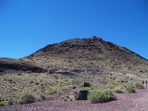 Petroglyphs National Monument Volcanoes Trail - Living Nomad Style