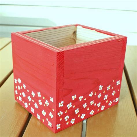 Spring Ideas Reclaimed Wood Small Planter Box | Diy wood projects, Wood diy, Wood pallets