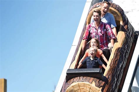 Log flume ride at the end drop - babesholoser