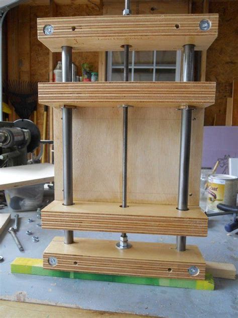 Router Lift | Router lift, Diy router, Woodworking router table