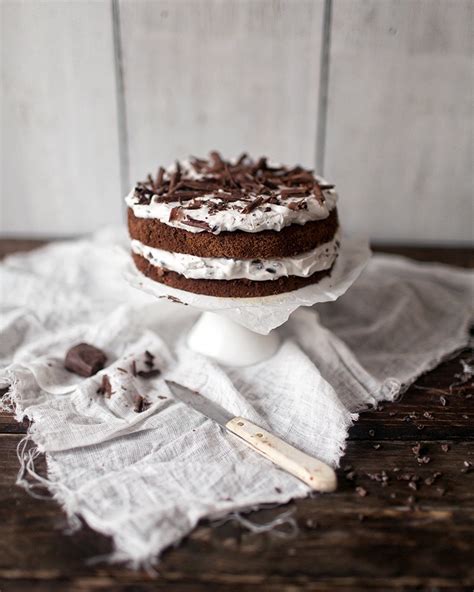 Stracciatella Chocolate Cake - Vanelja