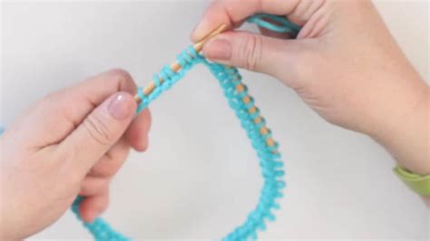 How to Knit in the Round on Circular Needles in 5 Easy Steps - Studio Knit