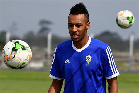 Pierre-Emerick Aubameyang returns to Gabon national team with a winner