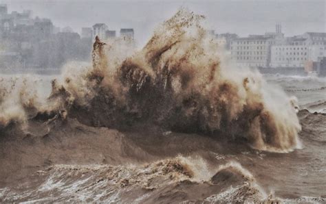 At least 13 dead as powerful typhoon hits China | Metro News