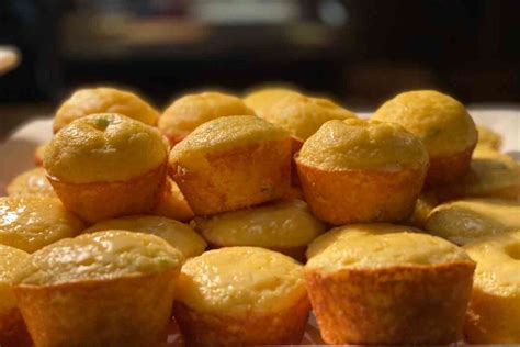 Easy Cracker Barrel Cornbread Recipe