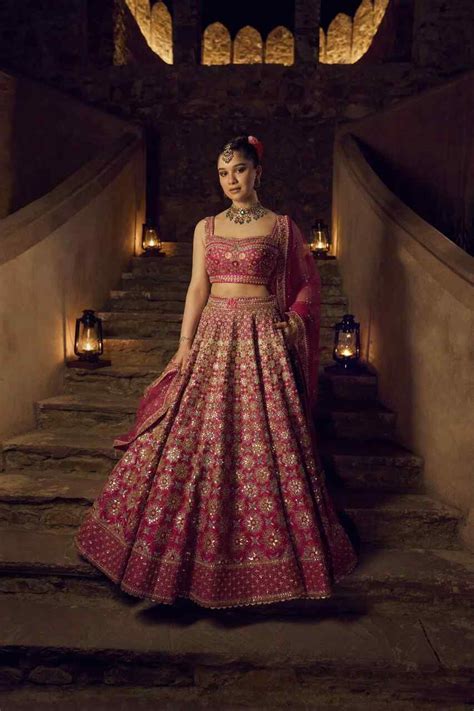 In Pics: Sara Tendulkar, Alaviaa Jaaferi and others keep it dreamy in new Anita Dongre's bridal ...