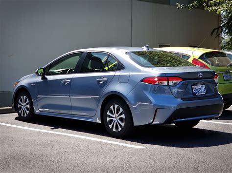 Review: 2020 Toyota Corolla Hybrid