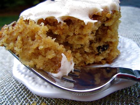 Stephanie Cooks: Spiced Applesauce Cake with Cinnamon Cream Cheese Frosting