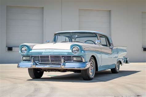 1957 Ford Skyliner | Classic & Collector Cars