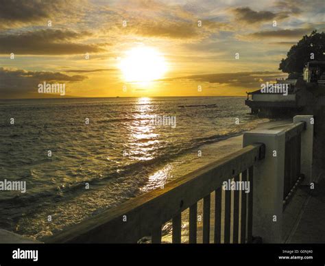 Maui: Lahaina sunset Stock Photo - Alamy