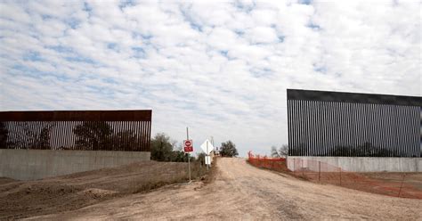 Texas Says It Will Build Border Wall With Mexico - The New York Times