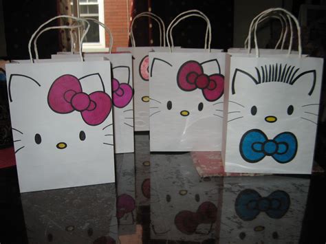 Hello Kitty DYI party gift bags | Украшения