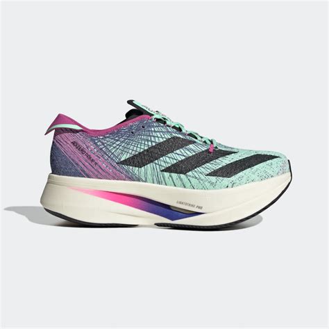 Best Running Shoes for Wide Feet 2024, According to Podiatrists