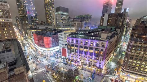 Hotels near Macy's Herald Square (New York) from €129/night - KAYAK