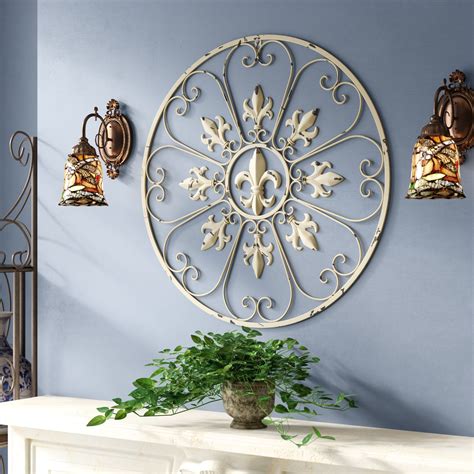 30 Photos Belle Circular Scroll Wall Decor