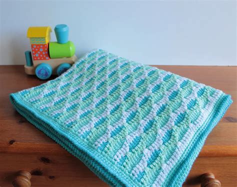 How To Crochet A Ripple Baby Blanket - free pattern - Blue Star Crochet