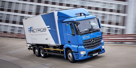 A first look at Mercedes-Benz's latest all-electric truck: the eActros ...