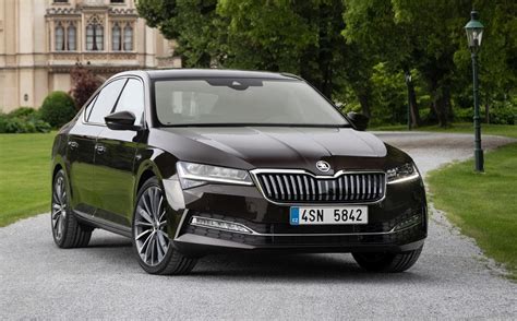 Skoda Superb L&K 2,0 TSI DSG 4x4 Columbus Leder StHz Canton LED Matrix