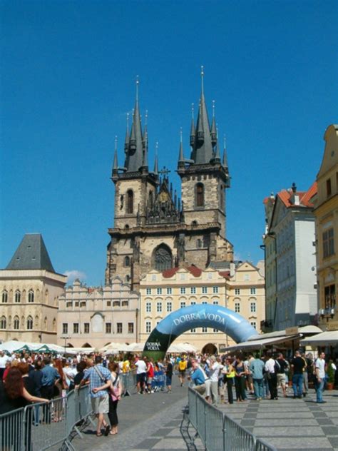 File:Týn Cathedral, Prague.jpg - Wikitravel Shared