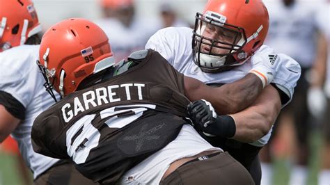 10 questions for Cleveland’s new left tackle, Joel Bitonio