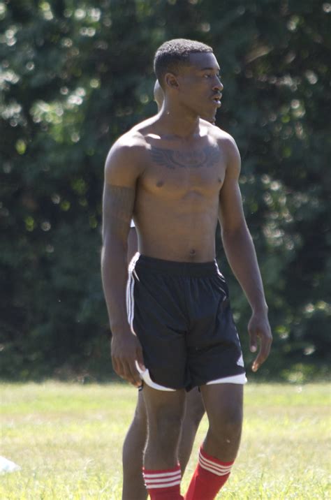 hot black soccer player 006 - east potomac park - 2013-08-… | Flickr