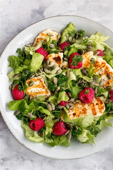 A Simple, Delicious Grilled Keto Halloumi Salad