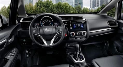 Comparing 2020 Honda Fit vs 2020 Honda Civic | Gwinnett Place Honda