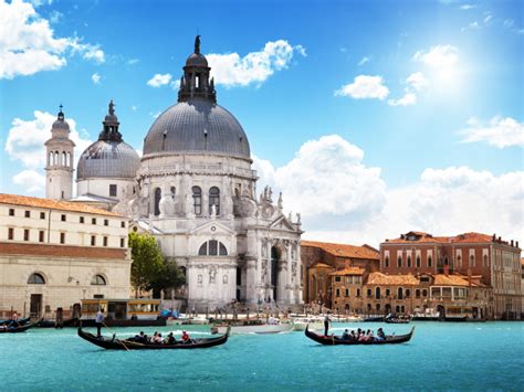 Cathedral in Venice wallpapers and images - wallpapers, pictures, photos