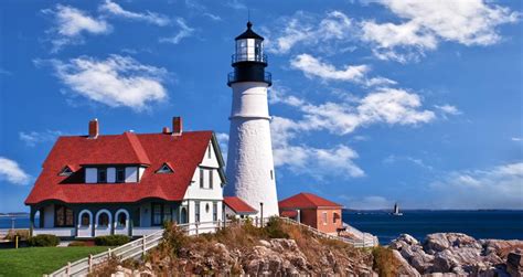 25 of the Most Beautiful Maine Lighthouses