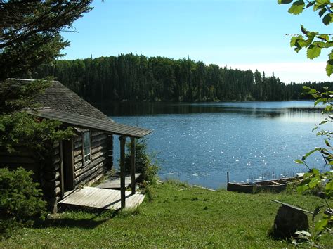 File:Greyowls cabin ajawaan lake.jpg - Wikimedia Commons