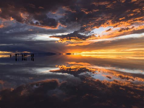 Sunset in the Salar de Uyuni