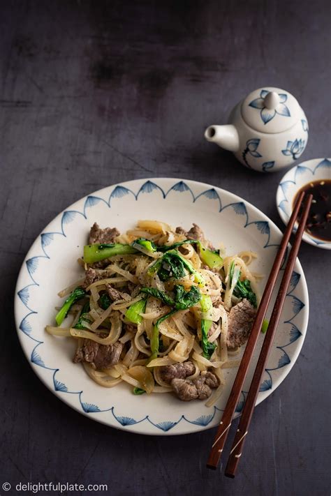 Vietnamese Rice Noodles with Beef Stir-fry (Pho Xao Thit Bo) - Delightful Plate