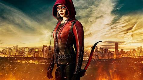 'Arrow' Reveals Thea Queen's Speedy Costume for Season 4