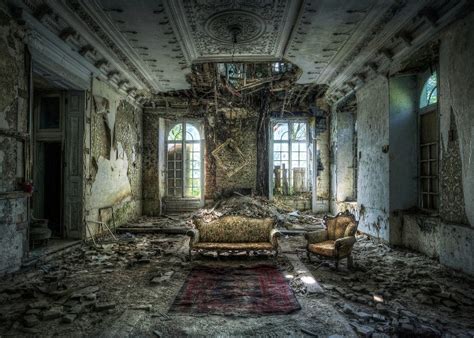 Inside creepy abandoned mansions around the world (copy) | lovemoney.com