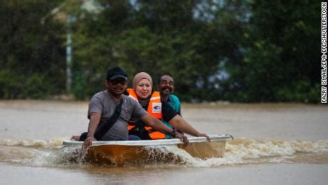 Johor floods: 4 dead, 40,000 flee homes in Malaysia - CNN