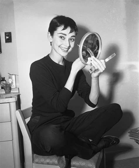 How To Create Audrey Hepburn’s Signature Cat-Eye Flick | British Vogue