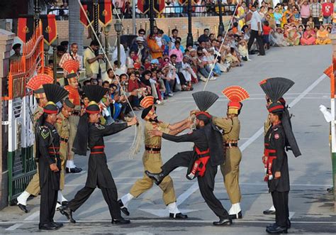 See Wagah Border Amritsar Retreat Ceremony | Amritsar Blog