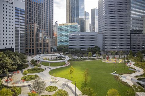 Dallas Parks with the Best Playgrounds for Kids - Parks for Downtown Dallas