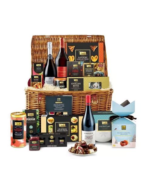 Aldi launches luxury Christmas hampers to rival Fortnum & Mason - Cornwall Live